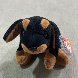 Ty Beanie Babies 1996 Doby Black and Brown Plush Dog